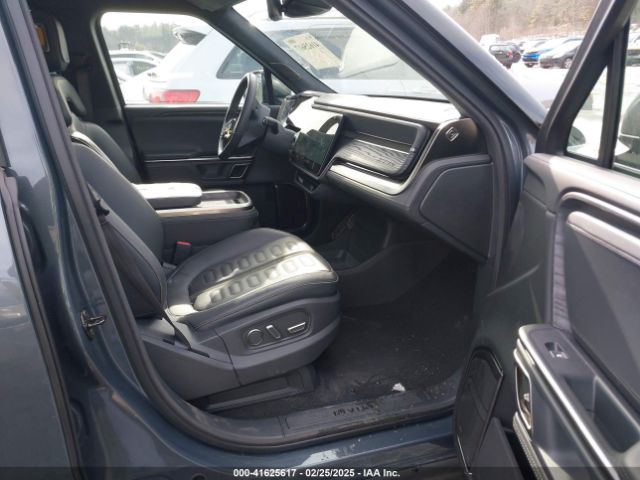 7PDSGABA6PN023661 Rivian R1s Adventure