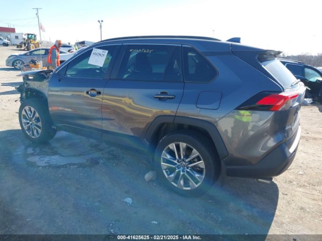 2T3A1RFV8NC297757 Toyota Rav4 Xle Premium