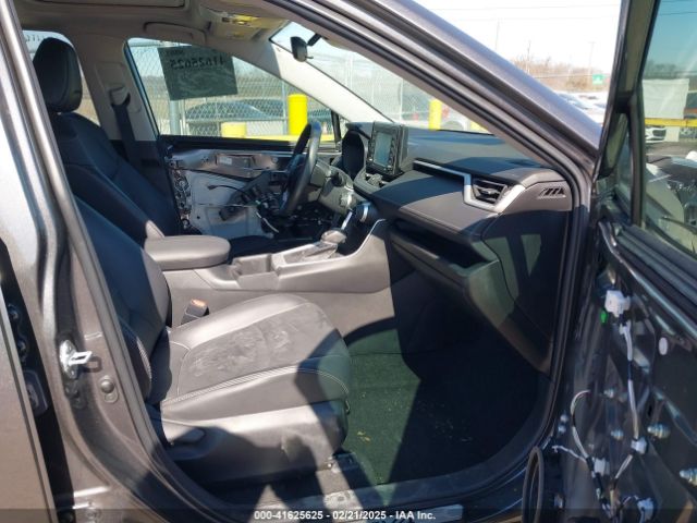 2T3A1RFV8NC297757 Toyota Rav4 Xle Premium