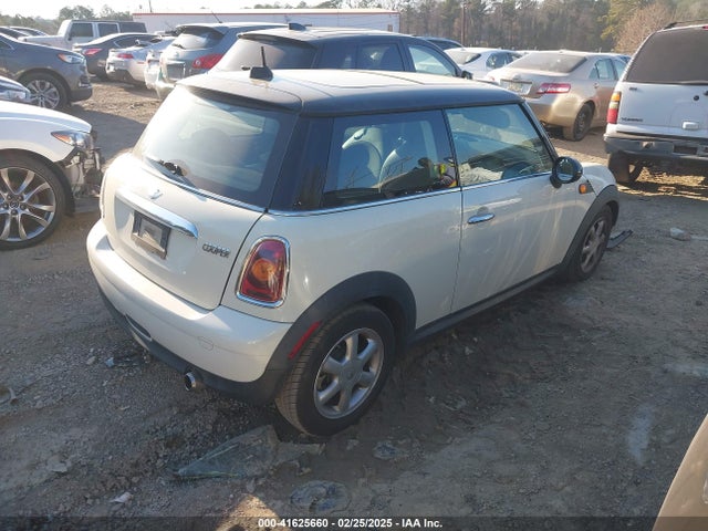 2009 MINI COOPER WMWMF33509TU72507 Photo 3