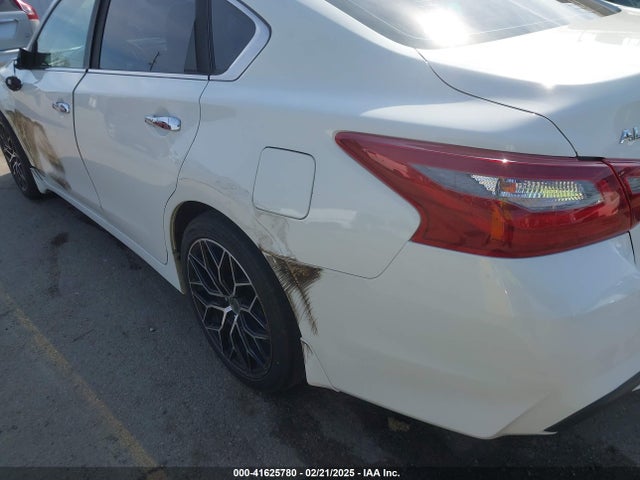 1N4AL3AP2JC111566 Nissan Altima 2.5 S