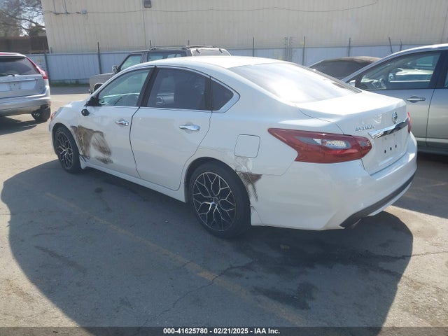 1N4AL3AP2JC111566 Nissan Altima 2.5 S