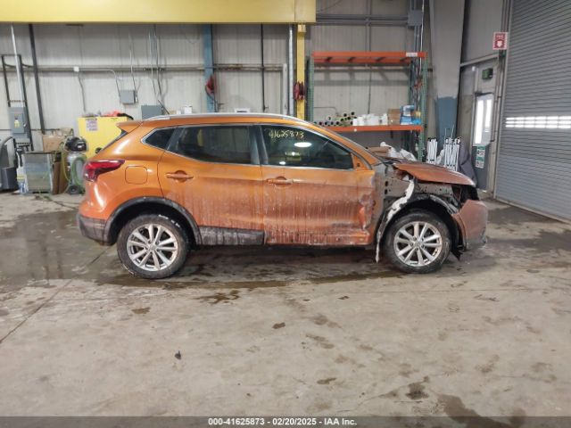 JN1BJ1CR9HW131669 Nissan Rogue Sport Sv