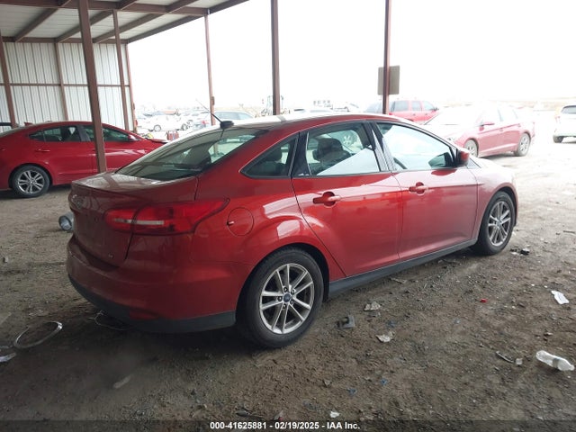 1FADP3F25JL299174 Ford FOCUS SE
