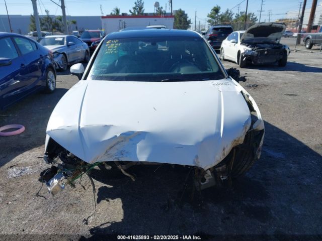 WAUB8GFF7J1050666 Audi A3