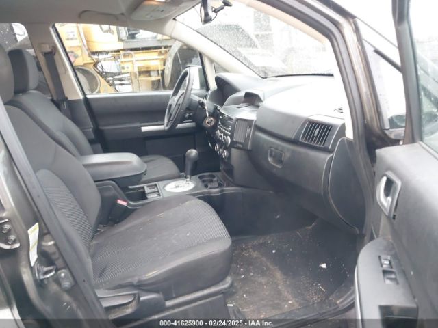2011 MITSUBISHI ENDEAVOR 4A4JN2ASXBE027965 Photo 4