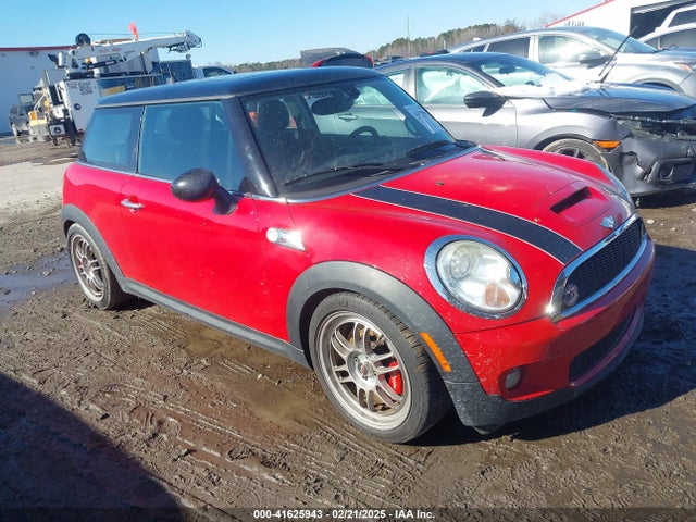 2007 MINI COOPER S WMWMF73517TT85638 Photo 0