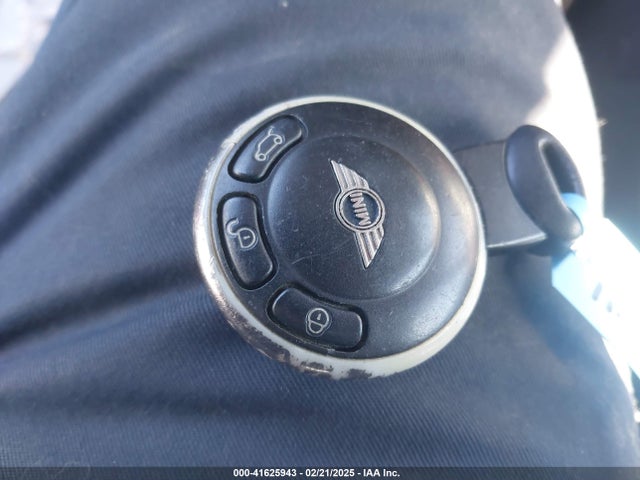 2007 MINI COOPER S WMWMF73517TT85638 Photo 10