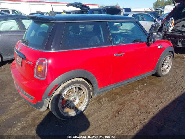 2007 MINI COOPER S WMWMF73517TT85638 Photo 3