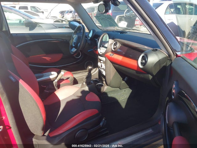 2007 MINI COOPER S WMWMF73517TT85638 Photo 4