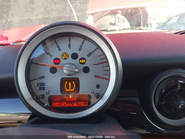 2007 MINI COOPER S WMWMF73517TT85638 Photo 6