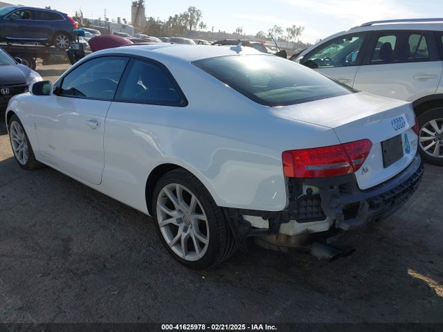 2012 AUDI A5 WAULFAFR7CA004372 Photo 2