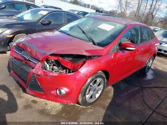 1FADP3F2XEL244211 Ford FOCUS SE