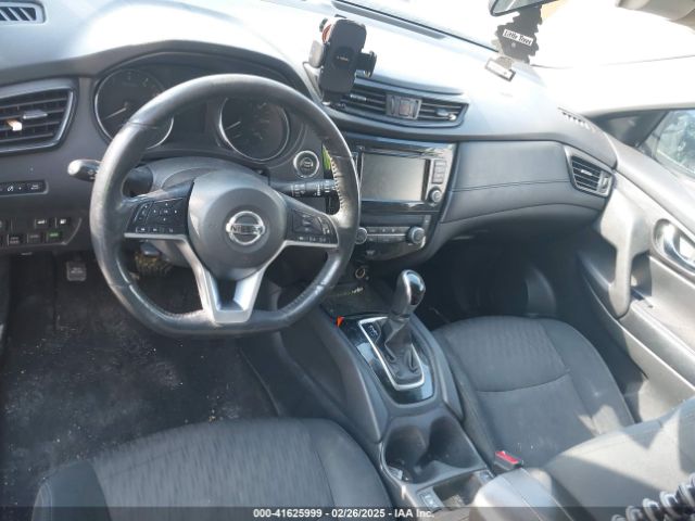5N1AT2MV5JC845824 Nissan ROGUE SV