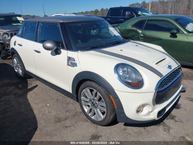 2018 MINI HARDTOP WMWXU3C51J2F51698 Photo 0