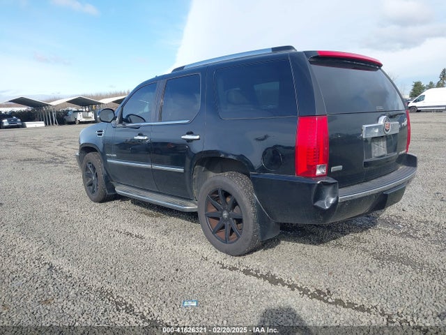 2010 CADILLAC ESCALADE 1GYUKAEF3AR106173 Photo 2