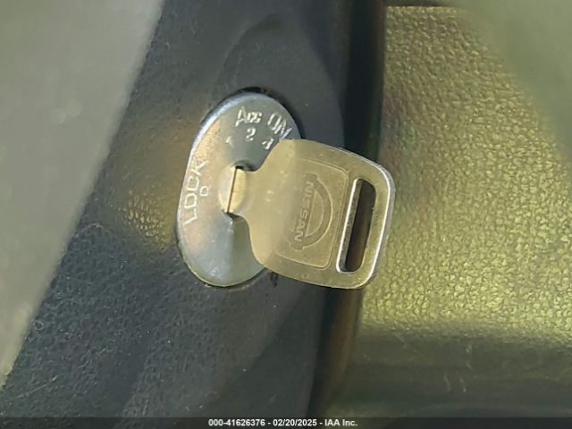 3N1CN7AP8HL828687 Nissan Versa 1.6 S+