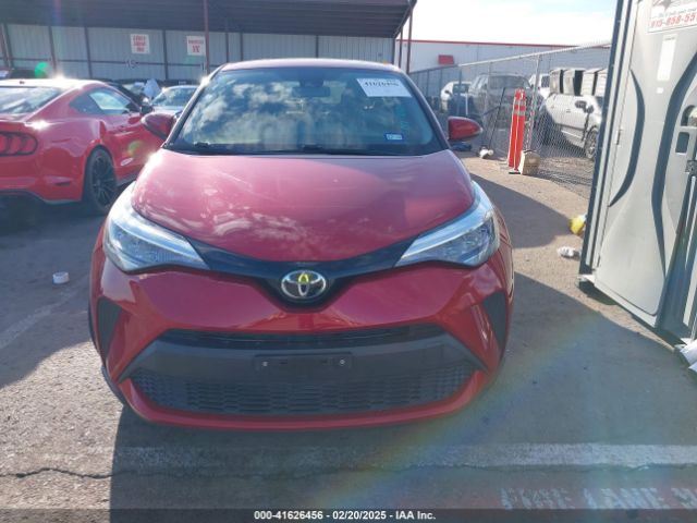 JTNKHMBX6L1069871 Toyota C-HR LE