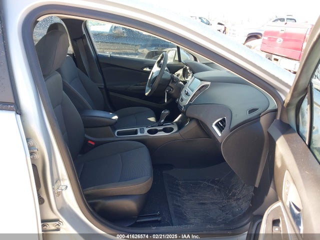 1G1BC5SMXJ7170171 Chevrolet Cruze Ls Auto