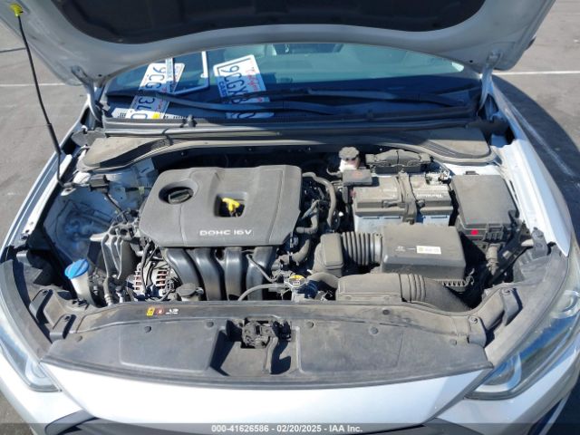 KMHD84LF3HU061750 Hyundai Elantra Limited