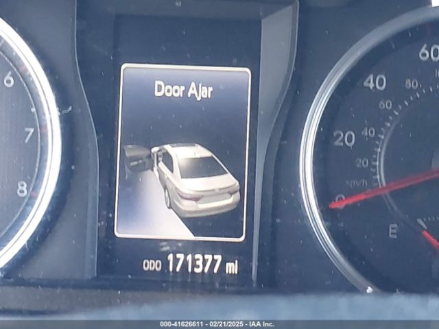 4T1BF1FK7FU886921 Toyota CAMRY SE