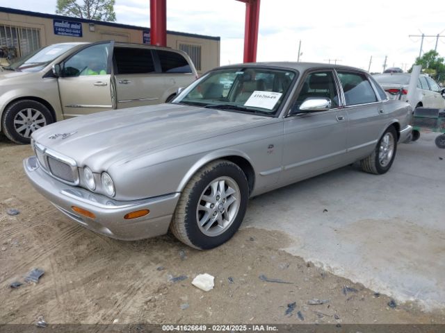 1999 JAGUAR XJ8 SAJHX1043XC856474 Photo 1