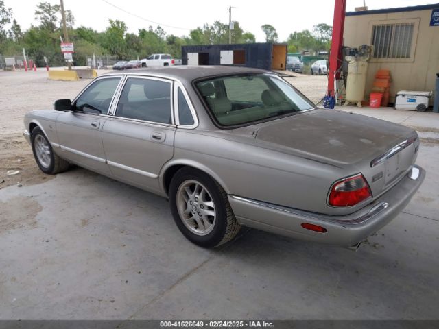 1999 JAGUAR XJ8 SAJHX1043XC856474 Photo 2