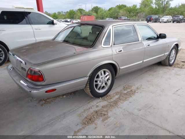 1999 JAGUAR XJ8 SAJHX1043XC856474 Photo 3