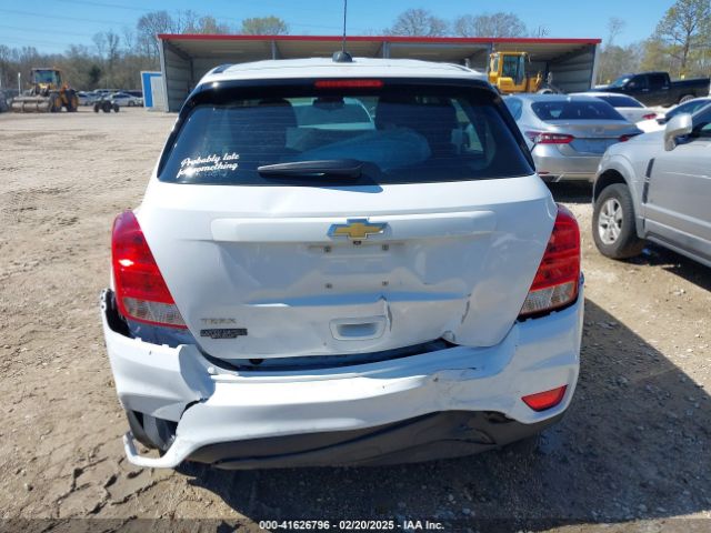 3GNCJKSB1KL115675 Chevrolet TRAX LS