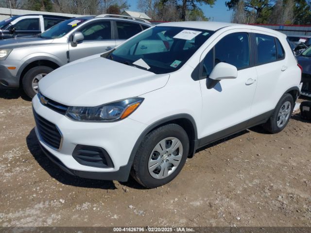 3GNCJKSB1KL115675 Chevrolet TRAX LS