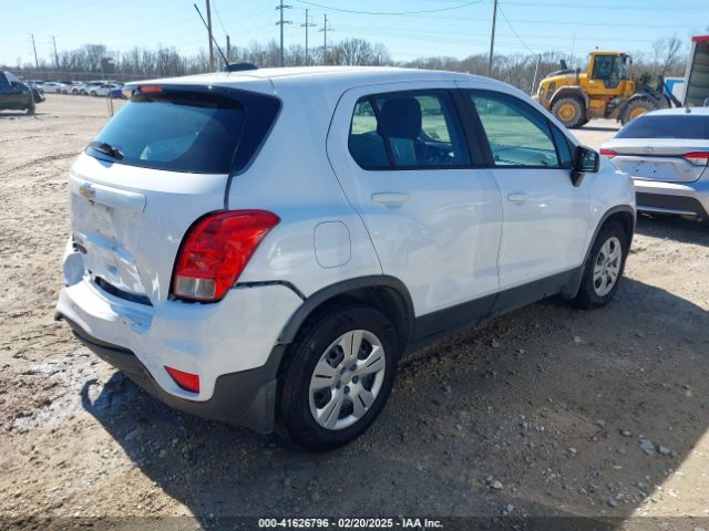 3GNCJKSB1KL115675 Chevrolet TRAX LS
