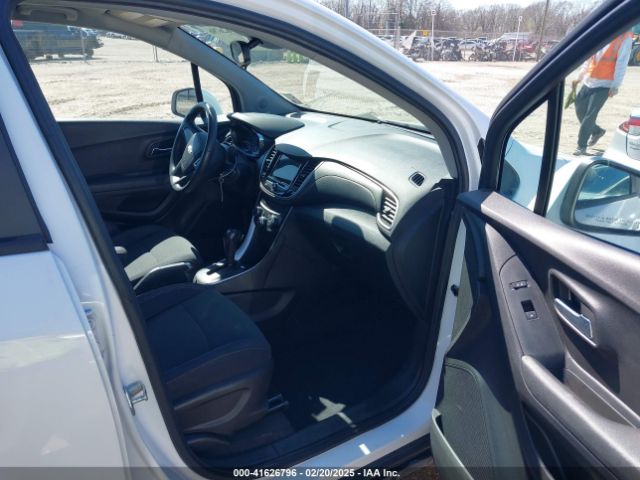 3GNCJKSB1KL115675 Chevrolet TRAX LS