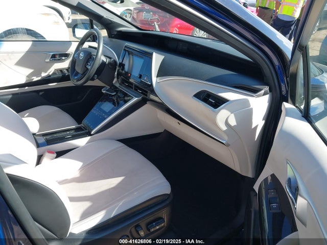 JTDBVRBD8HA001921 Toyota Mirai