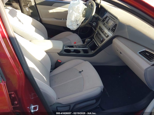 5NPE24AF5FH205867 Hyundai SONATA SE
