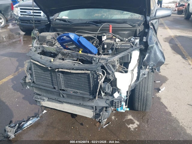 2GNAXUEV4N6138626 Chevrolet lyx