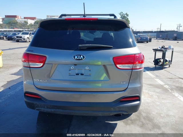 KIA Sorento 3.3l Lx 2018 5XYPGDA57JG344609 Image 16
