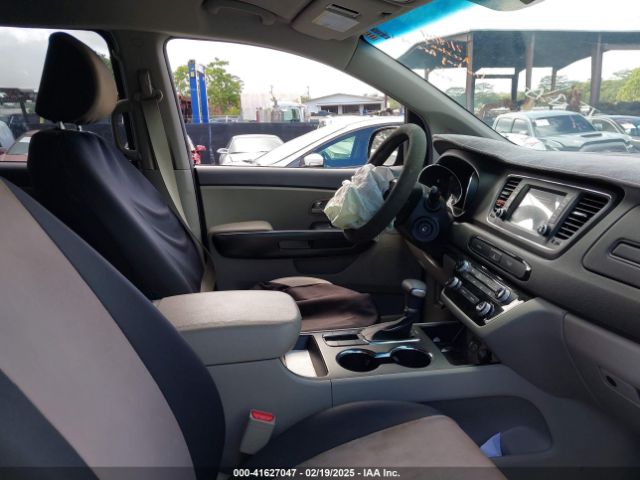 KNDMB5C11L6658151 KIA SEDONA LX