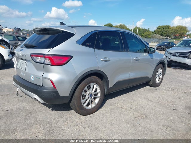 1FMCU0G69LUB18701 Ford ESCAPE SE