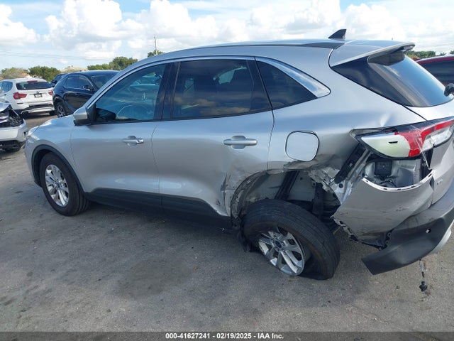 1FMCU0G69LUB18701 Ford ESCAPE SE