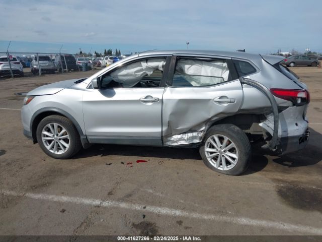 JN1BJ1CP5HW022009 Nissan Rogue Sport S