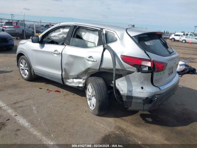 JN1BJ1CP5HW022009 Nissan Rogue Sport S