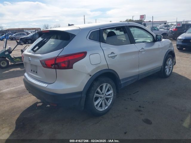 JN1BJ1CP5HW022009 Nissan Rogue Sport S