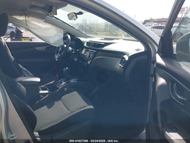 JN1BJ1CP5HW022009 Nissan Rogue Sport S