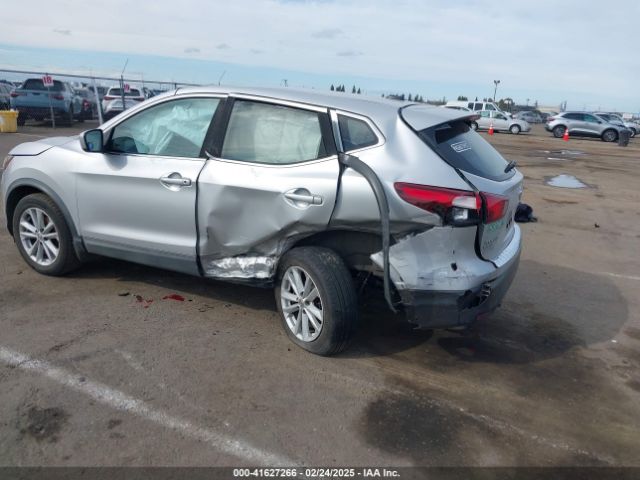 JN1BJ1CP5HW022009 Nissan Rogue Sport S