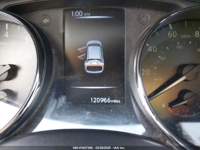 JN1BJ1CP5HW022009 Nissan Rogue Sport S