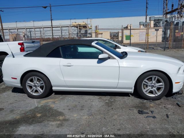 1ZVBP8EM9E5297226 Ford Mustang V6 Premium