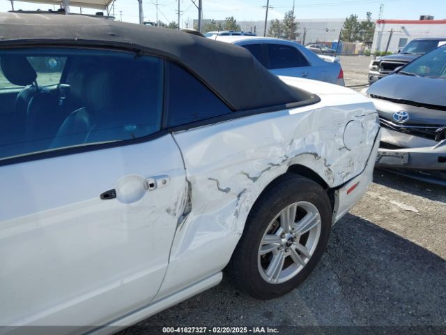1ZVBP8EM9E5297226 Ford Mustang V6 Premium