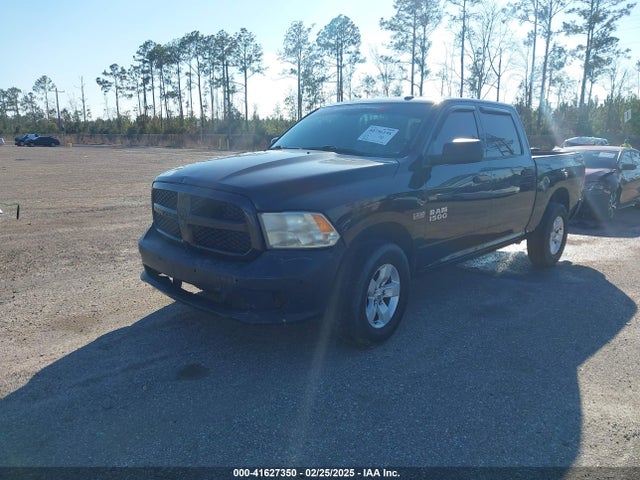 41627350 :رقم المزاد ، 3C6RR7KT7JG219457 vin ، 2018 Ram 1500 Express  4x4 5'7 Box مزاد بيع