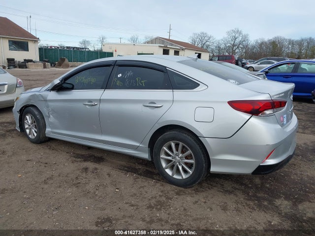 5NPE24AFXJH688801 Hyundai SONATA SE
