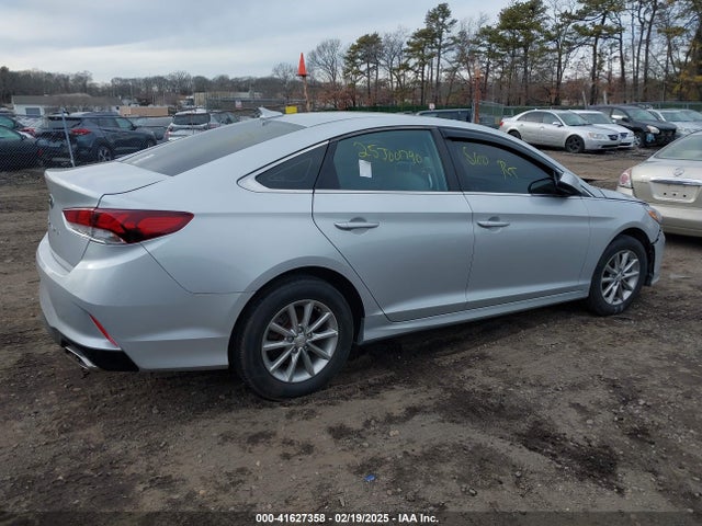 5NPE24AFXJH688801 Hyundai SONATA SE